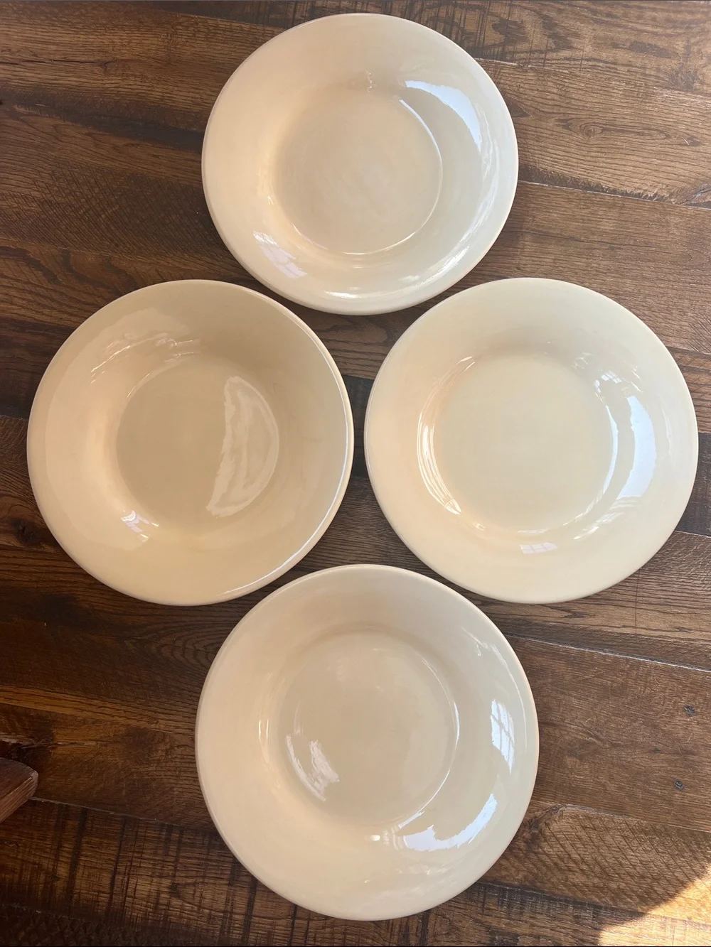 Pottery Barn Butter Yellow Glazed Sausalito Ceramic Dinner plates - Set of 4